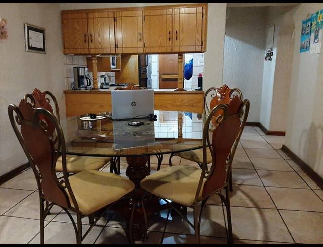 3 BEDROOM APARTMENT FOR SALE IN BOKSBURG SOUTH